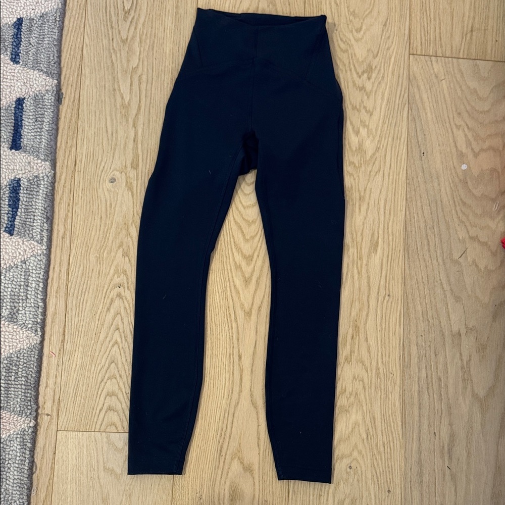 Navy InStill lulu leggings